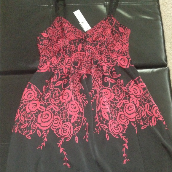 Dresses & Skirts - Empire waist lined dress