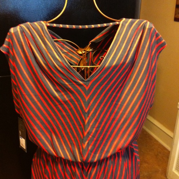 NWT Hi Low Chevron Dress - Picture 2 of 2