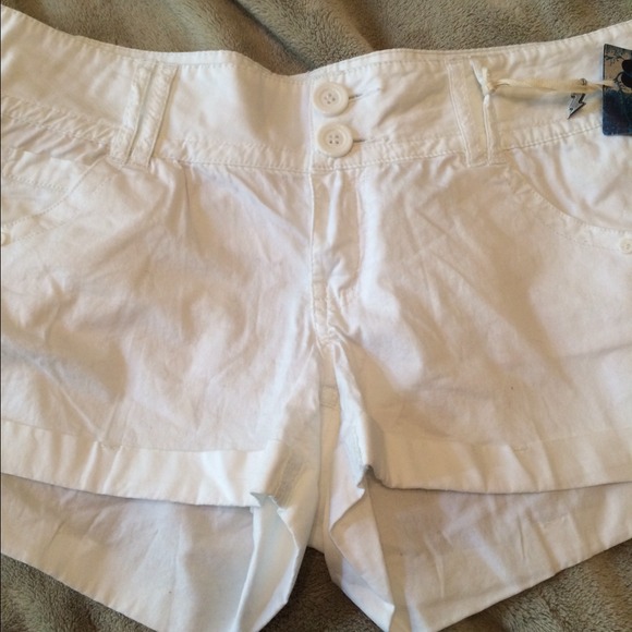 SOLD White shorts. NWT.