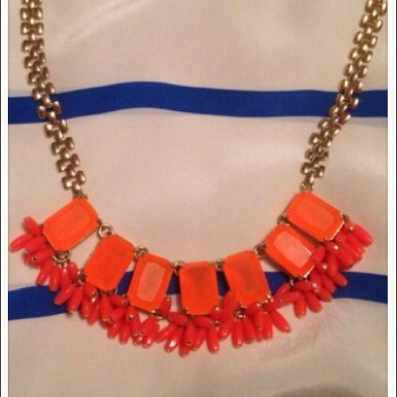 πHost Pick JCREW statement FRINGED NEON NECKLACE - Picture 2 of 3