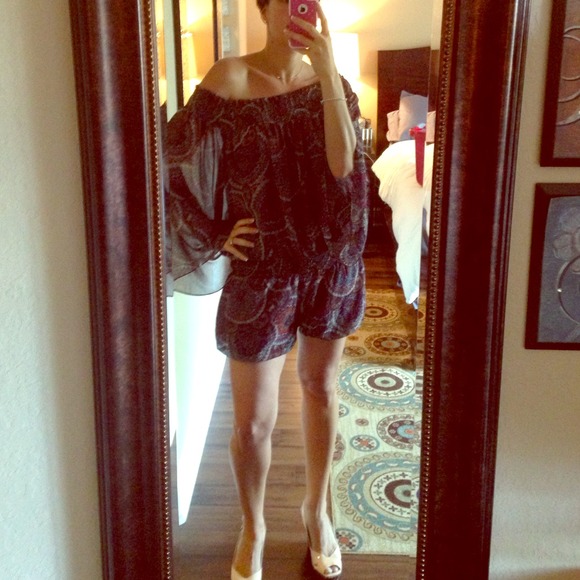 ROMPER - Picture 1 of 4