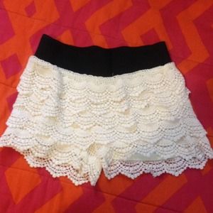 Ruffle shorts