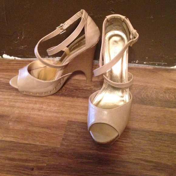 Tan wedges