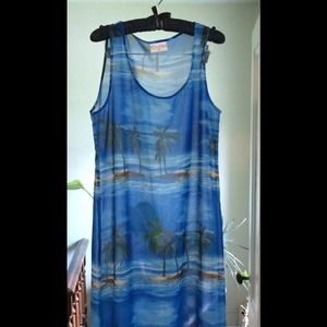🌻 SALE 🌻 Pool or Beach Sheer coverup Sz Med NWOT
