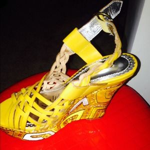 Beautiful yellow love wedge