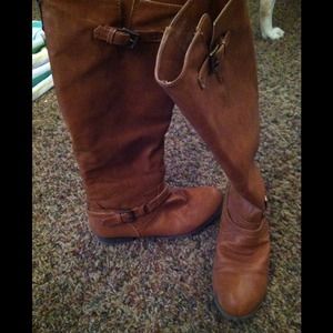 Wet seal boots