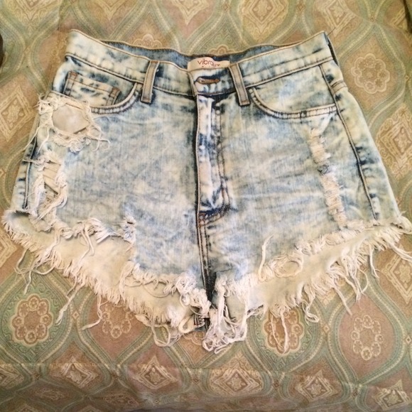 Cut off high waisted shorts