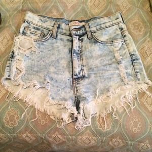 Cut off high waisted shorts