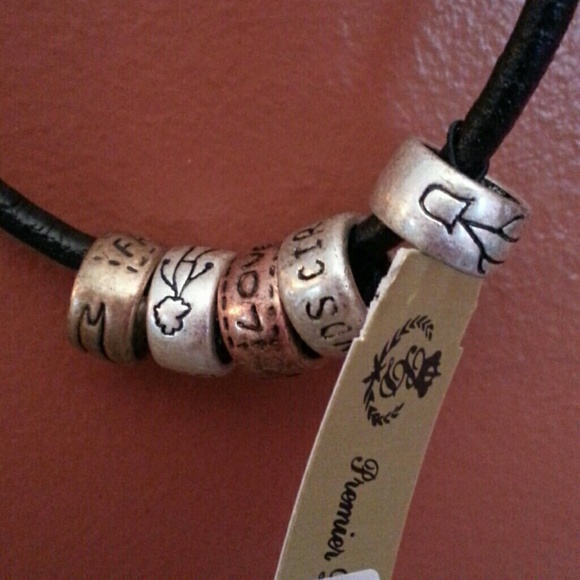 Premier Design Circle of Friends necklace - Picture 1 of 3