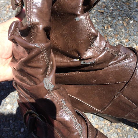 Brown heels boots - Picture 3 of 3