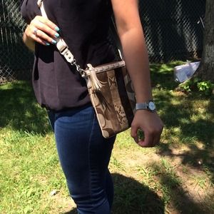 Brown coach crossbody bag