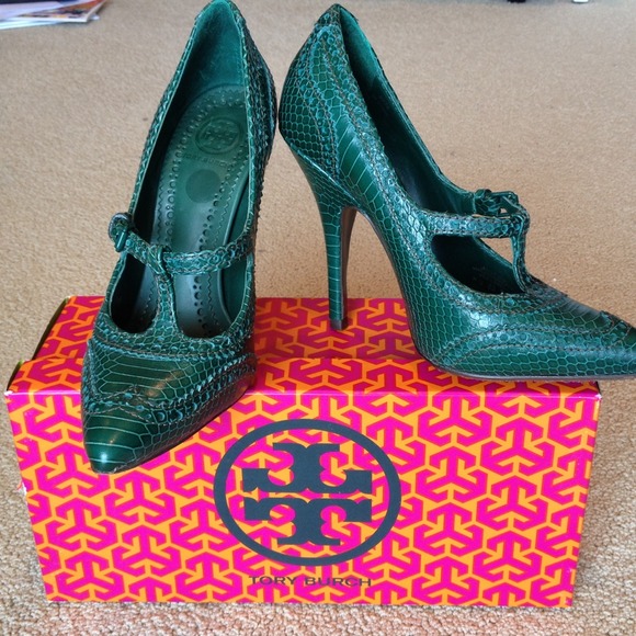 Tory Burch Emerald Green Snakeskin MaryJane Pumps.