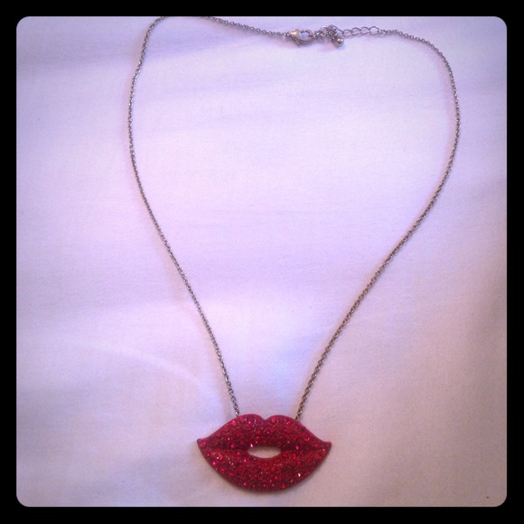 Rhinestone Lips Statement Necklace