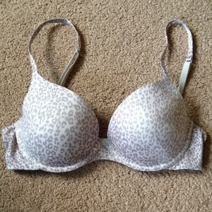 VS Biofit Demi Uplift Bra