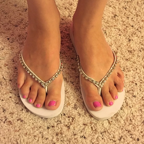 Sold in bundle. - Picture 4 of 4