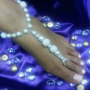 ★BUNDLE★ 5 gorgeous WHITE Barefoot Sandals