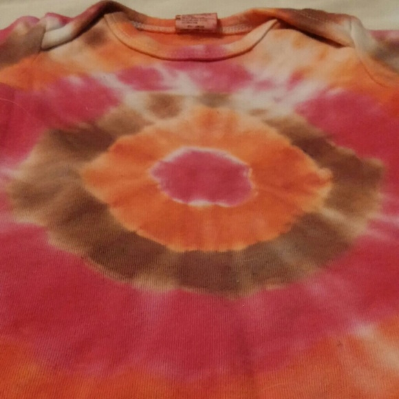 Tye Dye Baby Onesie - Picture 4 of 4