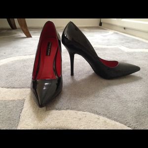 Charles Jourdan Pumps