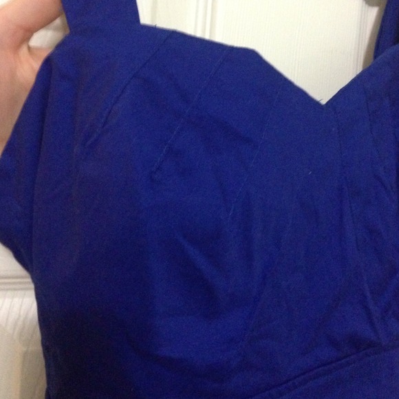 Royal blue dress w/pockets, & sweetheart neckline! - Picture 3 of 4