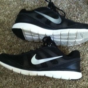 nike total core tr