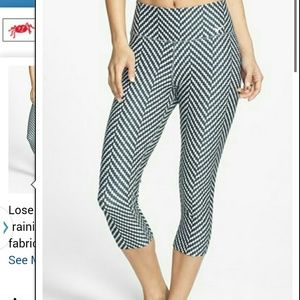 Nike 'Legend - Zigzag' Dri-FIT Capris