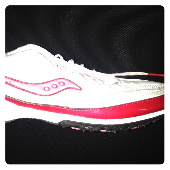 SAUCONY TRACK SHOES WOMEN