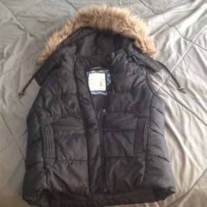 Aeropostale vest