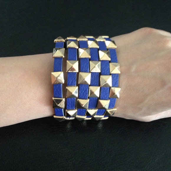 Jewelry - SOLD ON EBAY- Blue Bracelet w Gold Studs