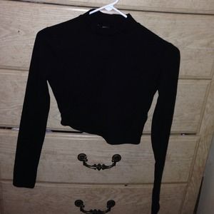 ON HOLD Mock turtle neck black crop top