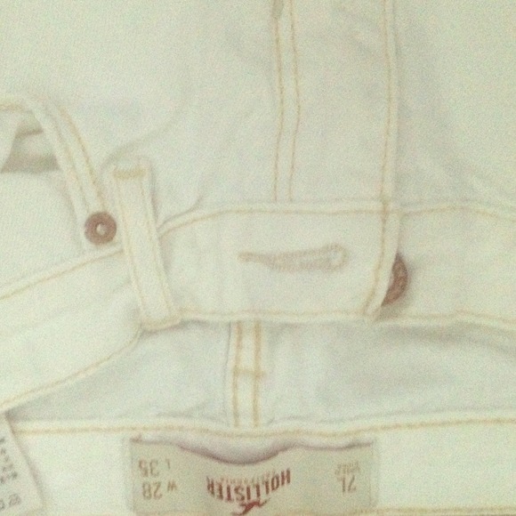 HOLLISTER white ripped jeans
