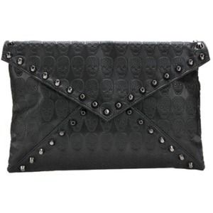 ❌sold❌Black Skull stud clutch