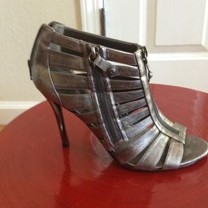 5 inch heels from guess, super cute leather like