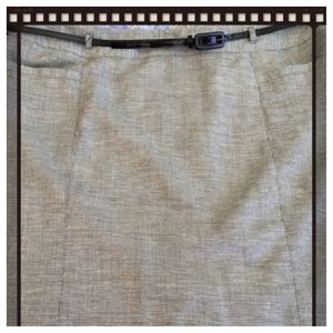 BLACK/GRAY SKIRT SIZE 16