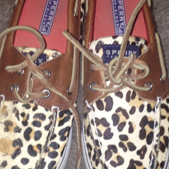 ON HOLD for @taurusgirl!!!! Sperry top siders