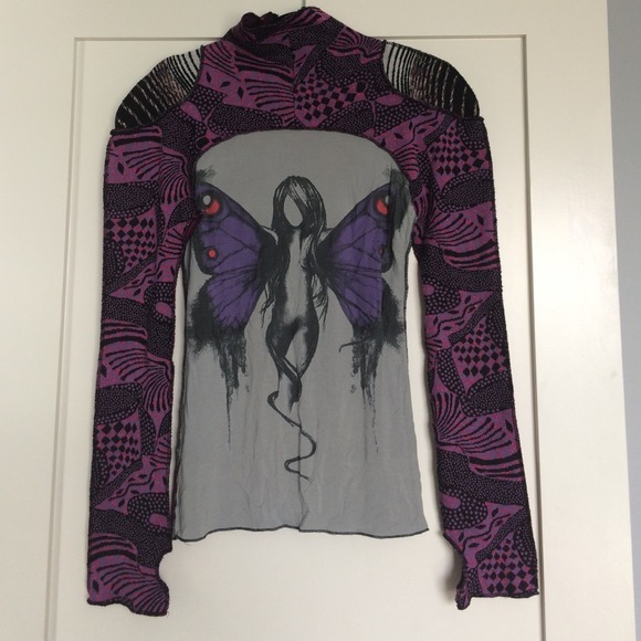Edgy Top!!