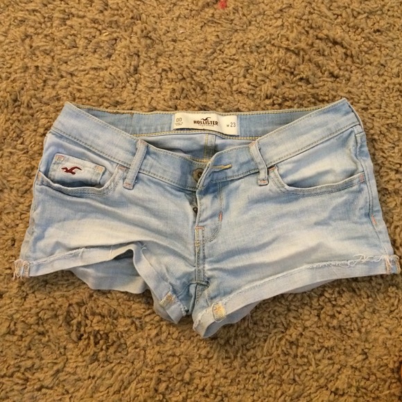 light wash Hollister shorts