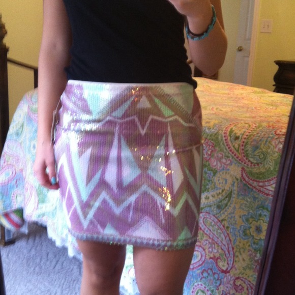 Sequin mini skirt sz large nwt