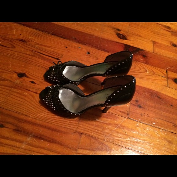 Guess studded open toe pumps - Picture 2 of 3