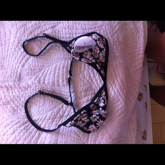 🇺🇸🇺🇸sold 🇺🇸🇺🇸Brandy  Melville Bralette