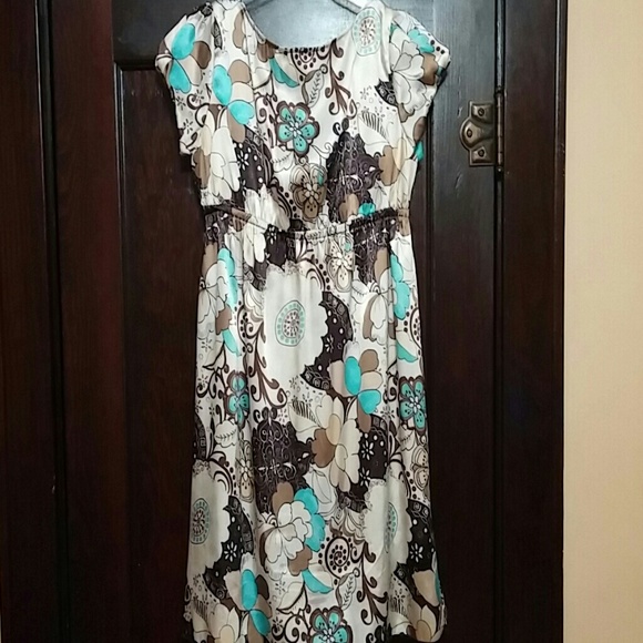 Cute multi color baby doll dress - Picture 3 of 4