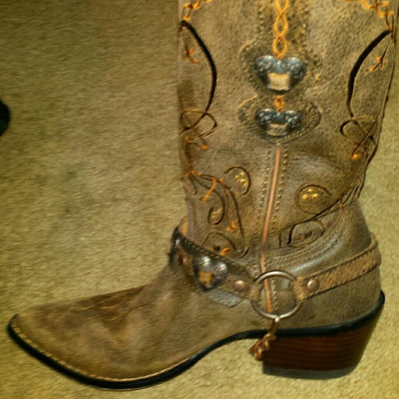 Durango boots worn once