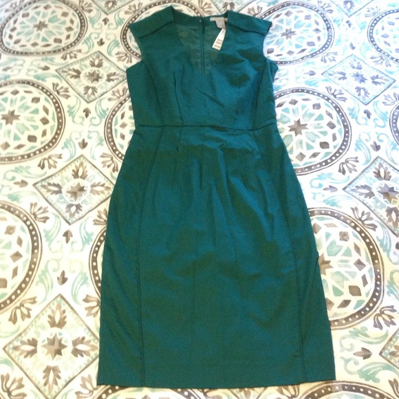 NWT H&M Dark green dress. Size 2