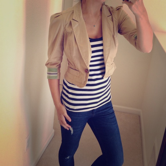 La Rok Jackets & Blazers - SOLD!!! La Rok cropped blazer