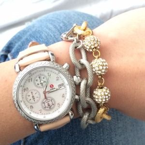 Silver toned chain link bracelet