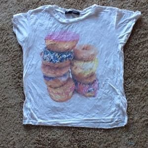 ✅SOLD✅brandy melville doughnut cropped graphic🍩🎀