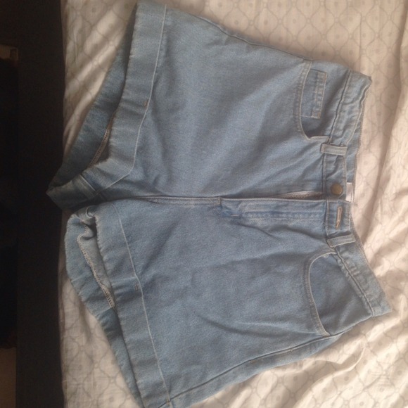 Medium Stone Washed High-Waist Shorts