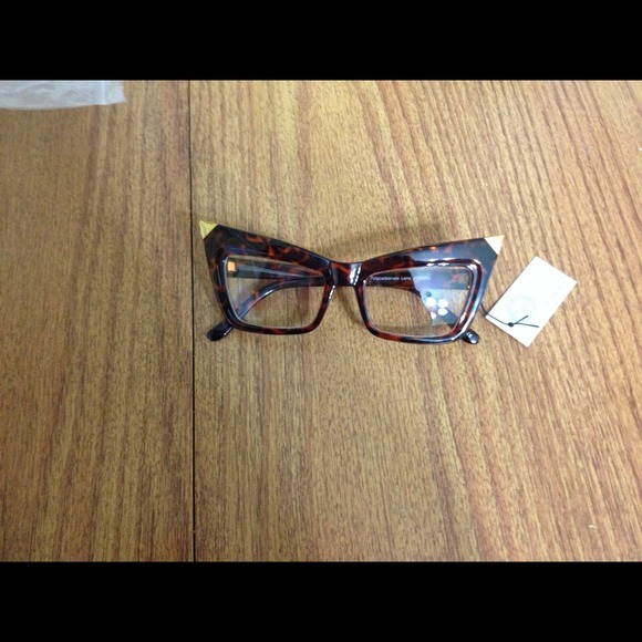 Designer summer glasses. Brand new. Fashion $15.00