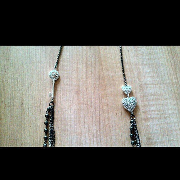 Long heart & key necklace - Picture 2 of 3