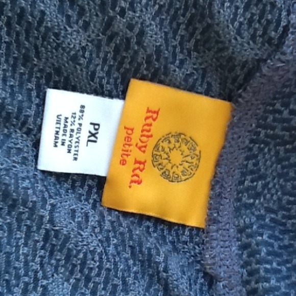 Ruby Red petite cardigan! - Picture 4 of 4