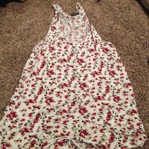 Floral loose tank top